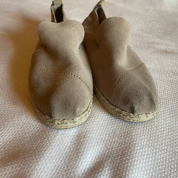 Tom’s suede flats - Picture 4 of 7